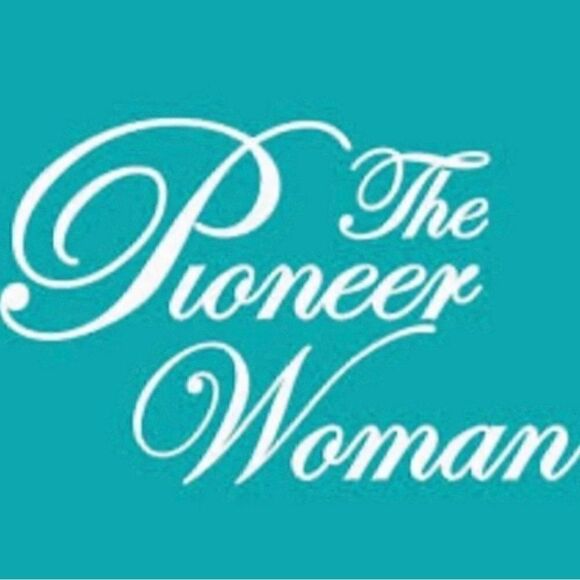 🦋 New Pioneer Woman Sweet Rose Mini 5” Pie Pans, Set of 4 - Picture 6 of 8